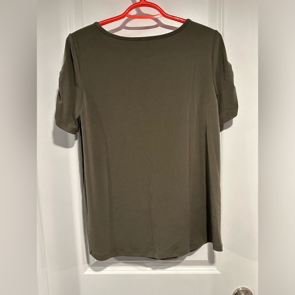 Kim & Co. Brazil Knit Short Ruched Sleeve Top - Picture 4 of 8